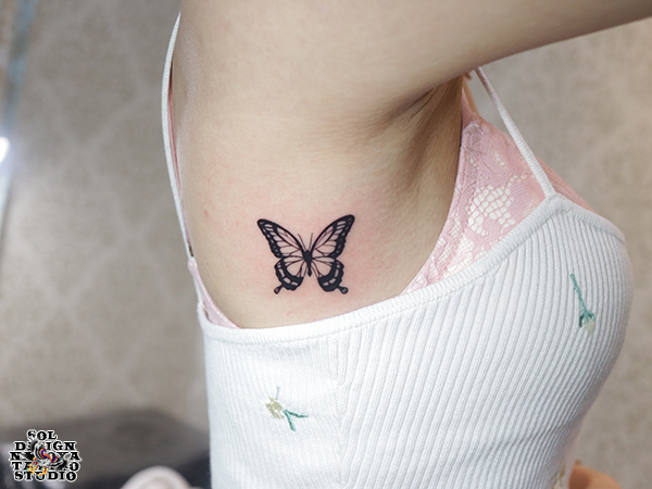 名古屋　タトゥー　女性